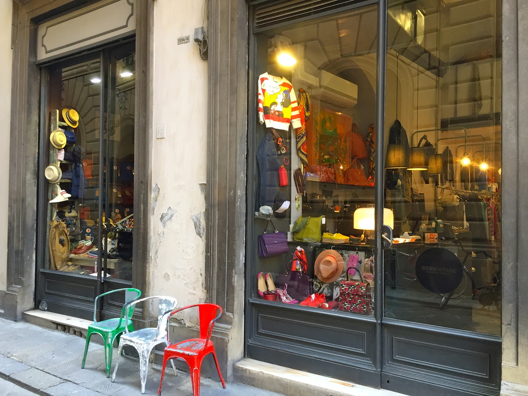 Desii Vintage store in Florence